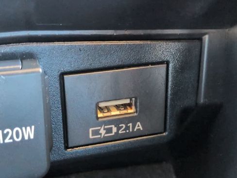 Used 2020 Toyota Corolla LE FWD image 20