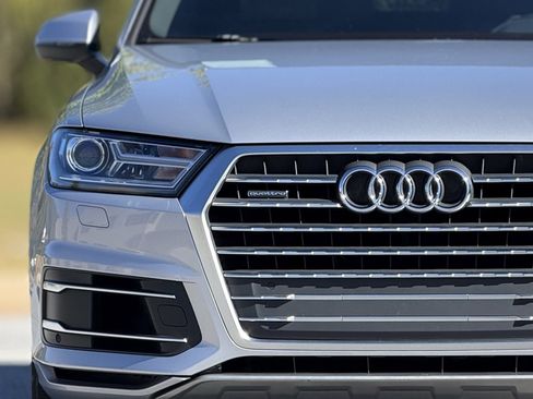 Used 2018 Audi Q7 3.0T Premium image 13