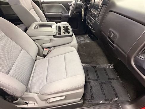 Used 2018 Chevrolet Silverado 1500 Custom w/ Custom Value Package RWD image 19