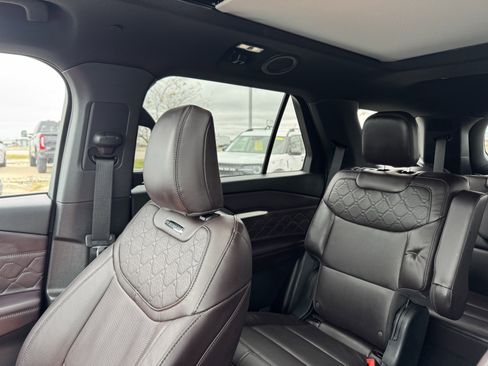 Certified 2025 Ford Explorer Platinum w/ LUX Leather Package image 12
