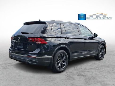 Used 2023 Volkswagen Tiguan SE AWD/4WD image 6