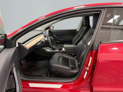 Used 2018 Tesla Model 3 Long Range image 11