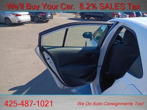 Used 2024 Toyota Corolla LE FWD image 29