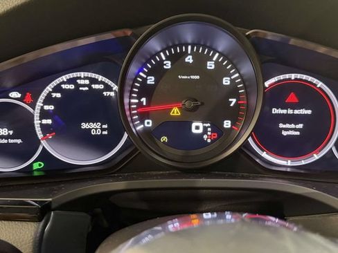 Certified 2023 Porsche Cayenne AWD/4WD image 43