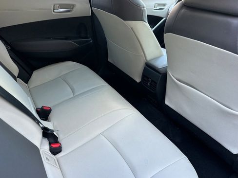 Used 2022 Toyota Corolla Cross XLE image 29