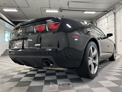 Used 2010 Chevrolet Camaro SS w/ RS Package RWD image 19