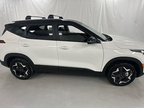New 2026 Kia Seltos S AWD/4WD image 2