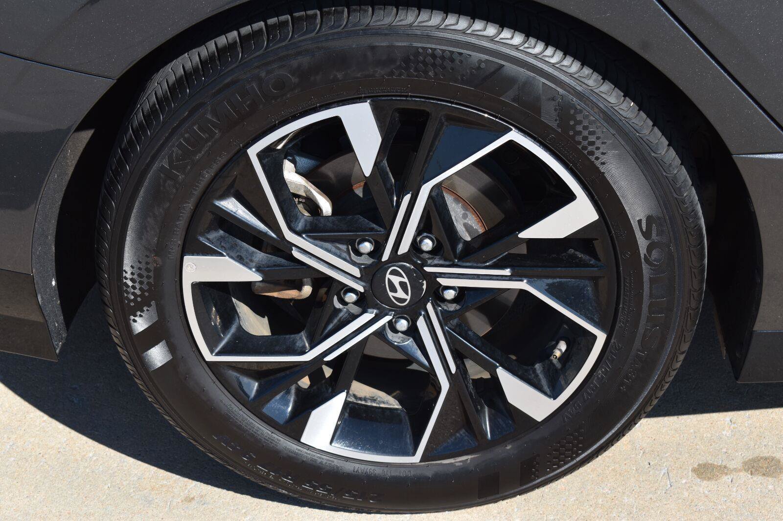 Used 2025 Hyundai Sonata SEL FWD image 13