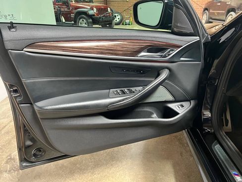Used 2020 BMW 540i w/ M Sport Package RWD image 29