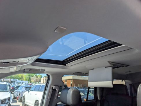 Used 2020 Chevrolet Tahoe LT image 36