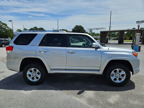 Used 2010 Toyota 4Runner Limited image 7