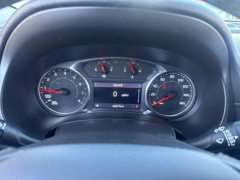 Used 2023 GMC Terrain SLT image 35