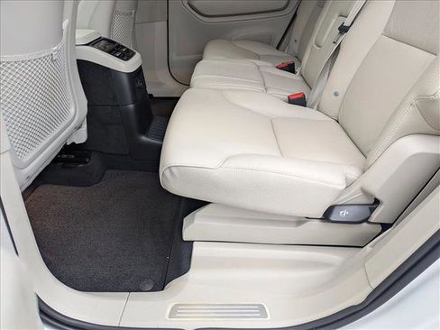 Used 2024 Volvo XC90 T8 Plus image 19