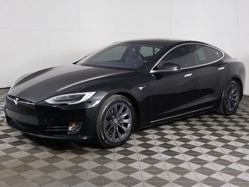 Used 2019 Tesla Model S Long Range image 8