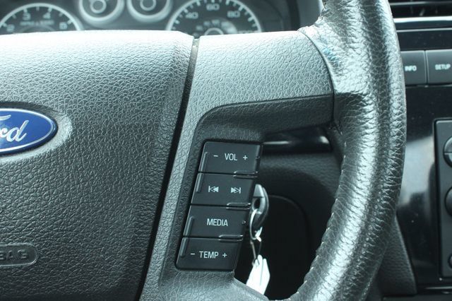 Used 2006 Ford Fusion SEL FWD image 22