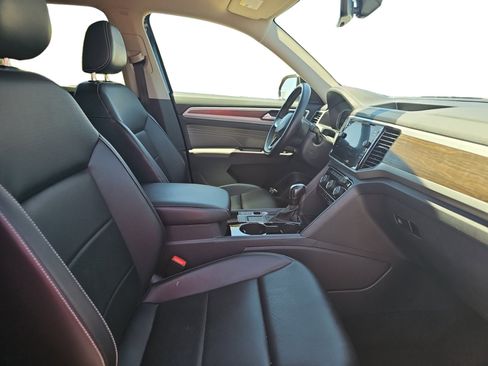Used 2022 Volkswagen Atlas SE FWD image 16
