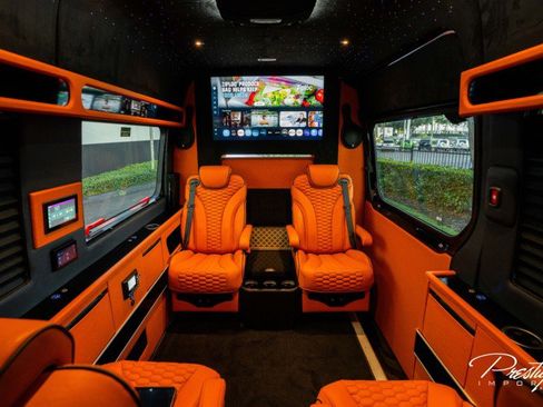 Used 2025 Mercedes-Benz Sprinter 2500 image 52