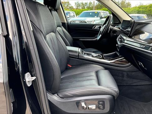 Used 2025 BMW X7 xDrive40i image 8