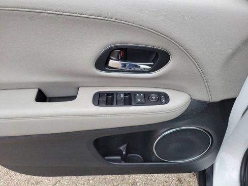 Used 2018 Honda HR-V EX-L image 30