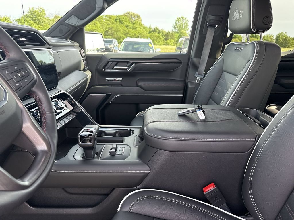 Certified 2026 GMC Sierra 1500 AT4X w/ AT4X AEV Edition AWD/4WD image 13