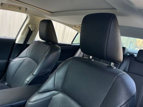 Used 2019 Lexus ES 350 w/ Premium Package image 13