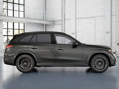 New 2025 Mercedes-Benz GLC 300 image 11