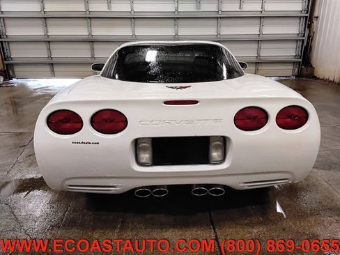 Used 2002 Chevrolet Corvette Coupe w/ Preferred Equipment Group2 image 8