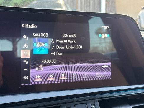 Used 2022 Lexus ES 300h w/ Premium Package image 16