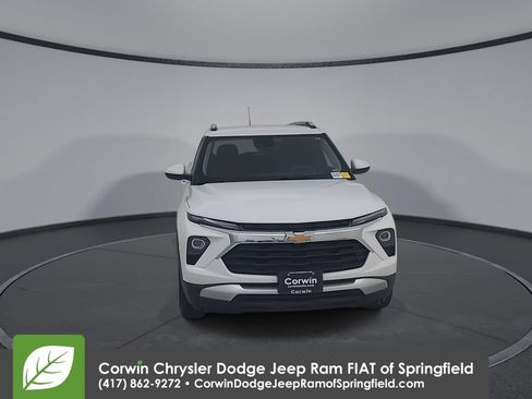 Used 2025 Chevrolet TrailBlazer LT AWD/4WD image 5