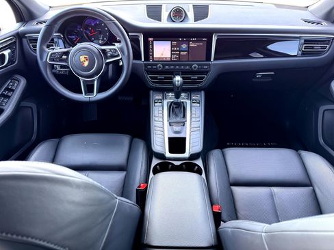 Used 2020 Porsche Macan image 26