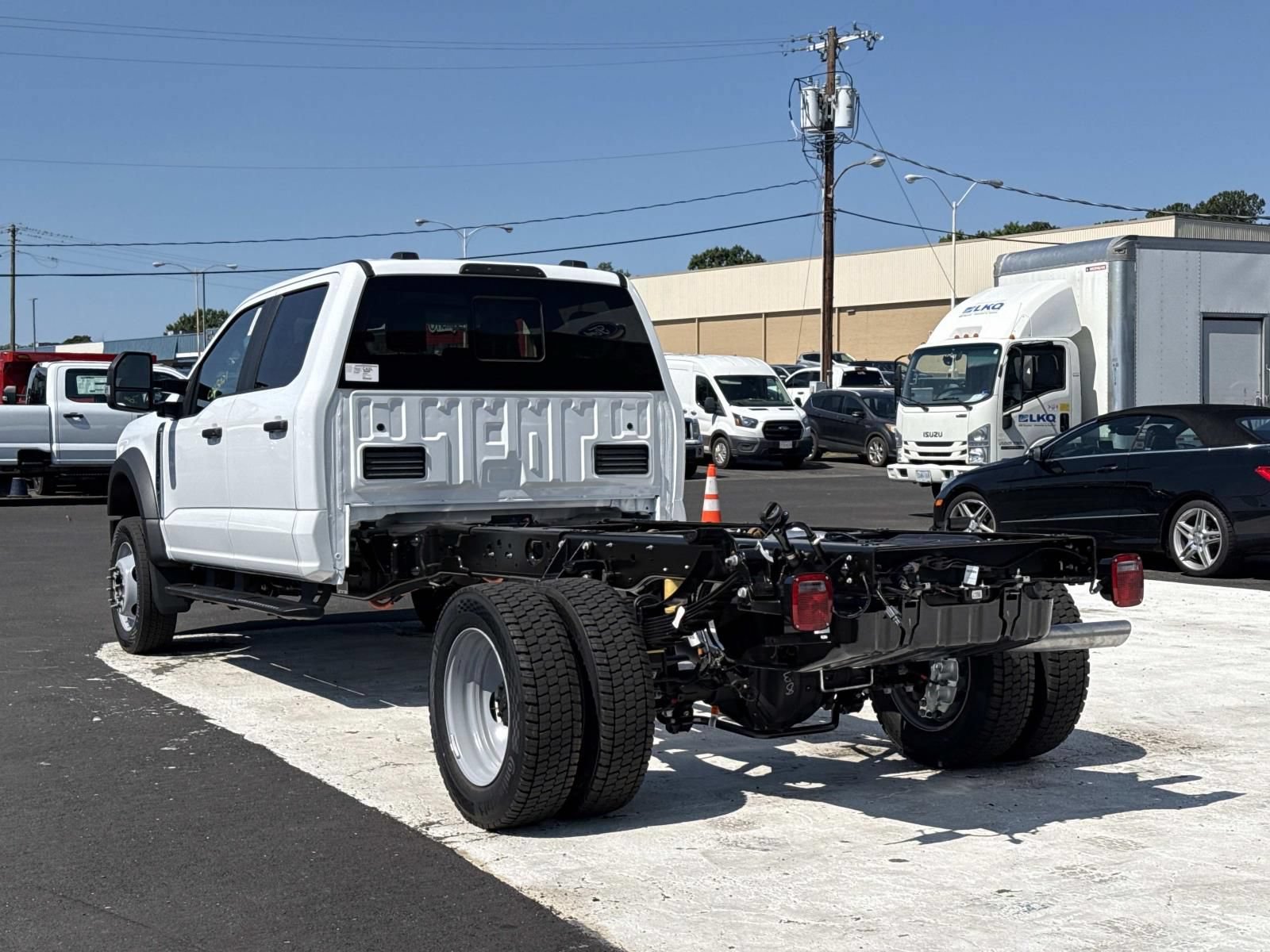New 2026 Ford F550 2WD Crew Cab Super Duty w/ XL Chrome Package image 5