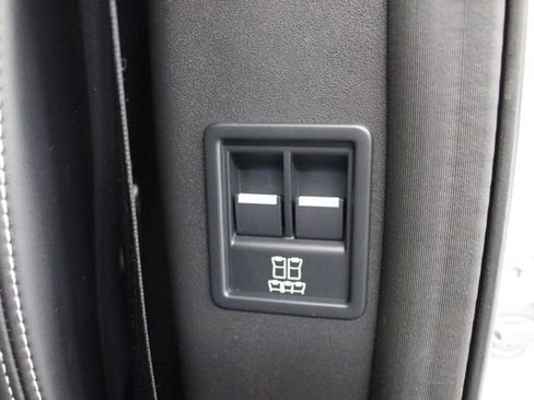 Used 2023 Land Rover Discovery S R-Dynamic AWD/4WD image 49