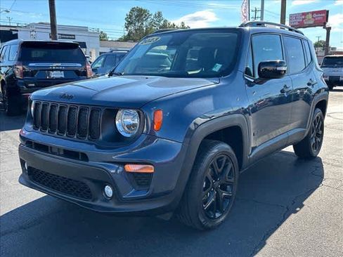Used 2023 Jeep Renegade Altitude AWD/4WD image 7