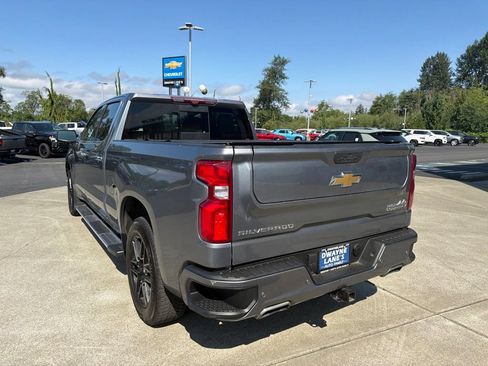 Used 2021 Chevrolet Silverado 1500 High Country w/ Technology Package AWD/4WD image 3