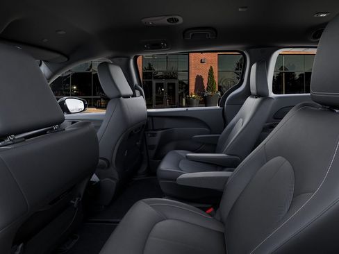 New 2026 Chrysler Voyager LX image 23