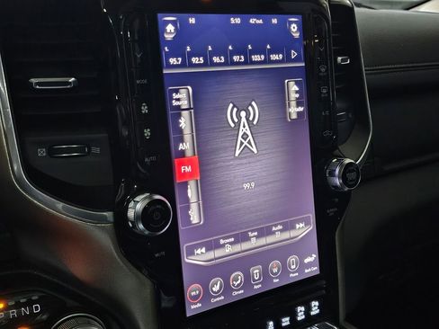 Used 2019 RAM 1500 Laramie image 13