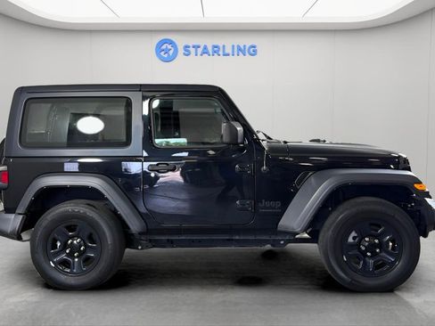 Used 2022 Jeep Wrangler Sport image 11