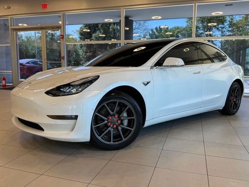 Used 2020 Tesla Model 3 Standard Range Plus RWD image 1