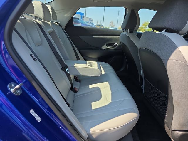 Used 2024 Hyundai Elantra Limited FWD image 14