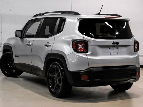 Used 2017 Jeep Renegade Altitude image 12