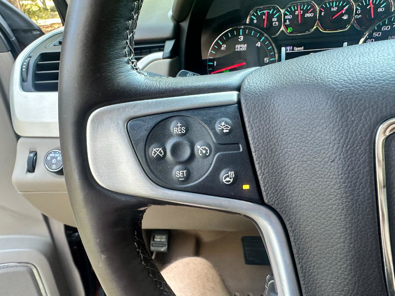 Used 2019 GMC Yukon SLT w/ Open Road Package RWD image 45