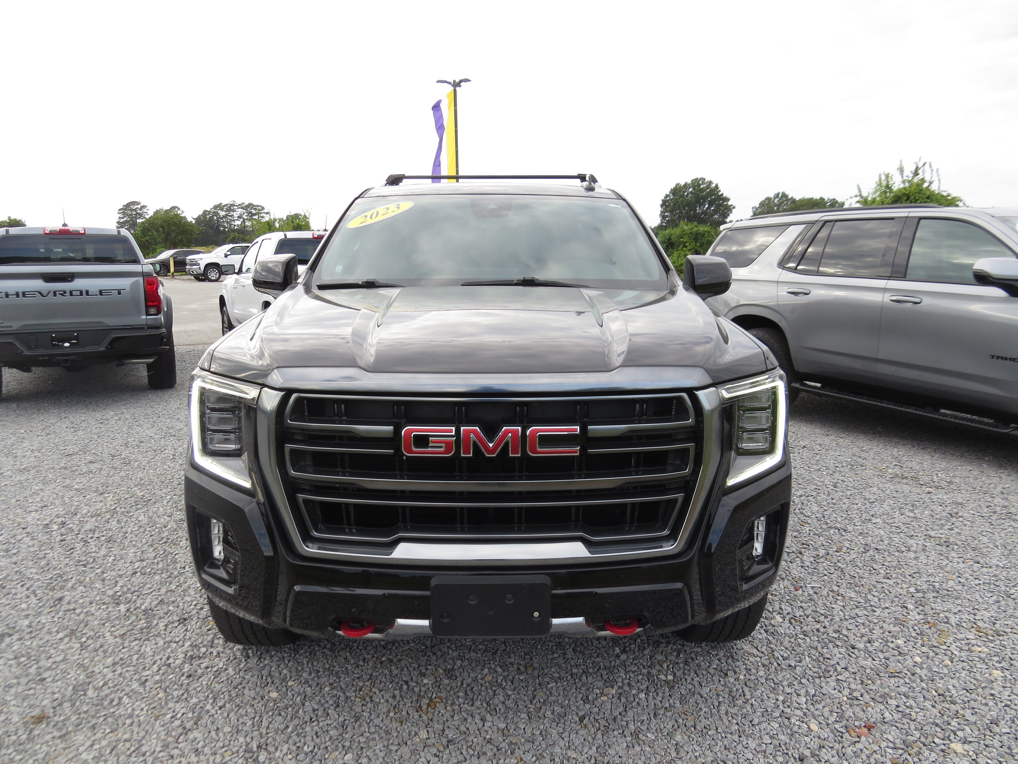 Used 2023 GMC Yukon AT4 AWD/4WD image 36