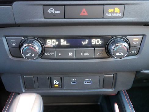 Certified 2024 Nissan Frontier PRO-4X w/ Technology Package image 23