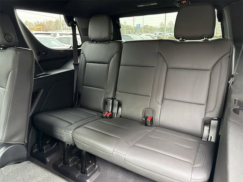 Used 2023 Chevrolet Tahoe Z71 w/ Luxury Package image 22