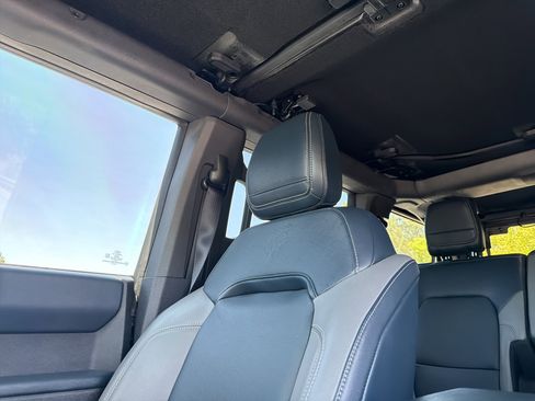 Used 2022 Ford Bronco Outer Banks AWD/4WD image 19