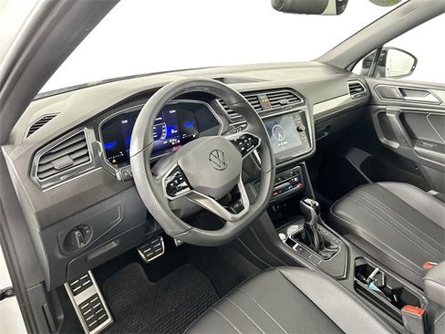 Used 2024 Volkswagen Tiguan SE R-Line image 20