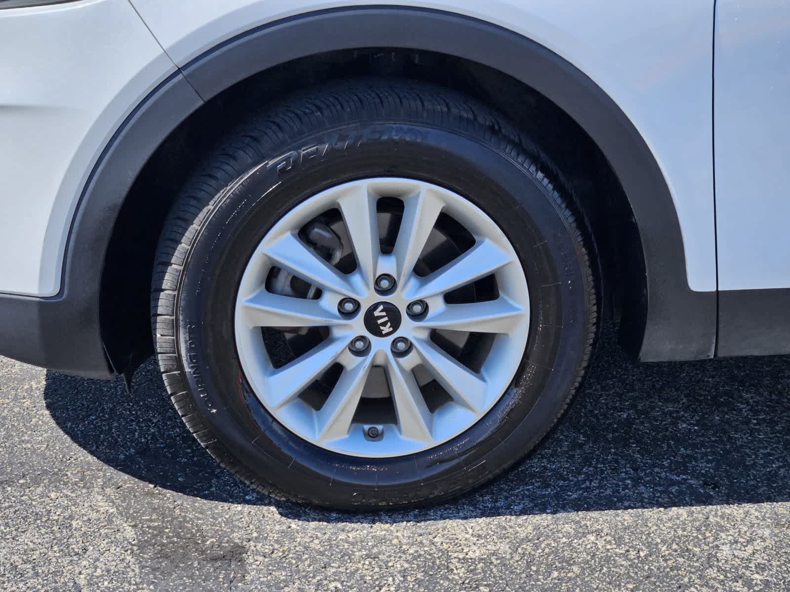 Used 2020 Kia Sorento FWD V6 image 9
