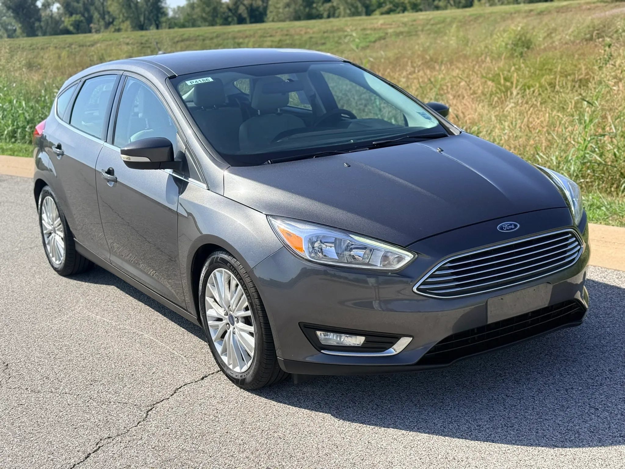 Used 2016 Ford Focus Titanium FWD image 37