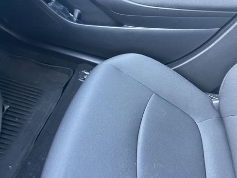 Used 2022 Toyota Corolla LE image 10