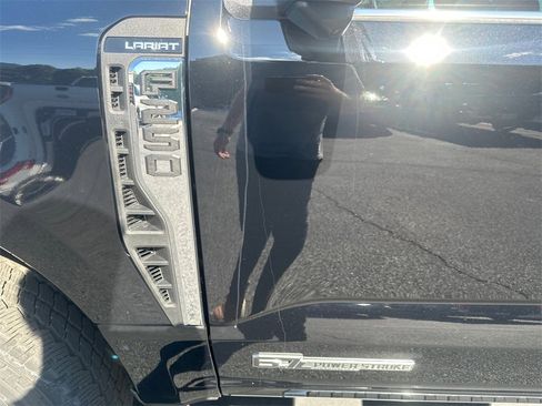 New 2026 Ford F250 Lariat w/ Lariat Premium Package image 9